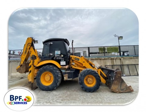 เช่ารถเจซีบี ตักหน้าขุดหลัง รายวัน